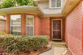 1439 Hampton Rd in Grapevine, TX - Building Photo - Building Photo