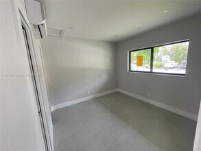 1050 NE 9th Ave in Fort Lauderdale, FL - Building Photo - Building Photo