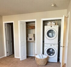 Woodland West NMC in West Des Moines, IA - Foto de edificio - Building Photo