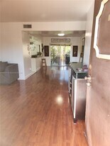 8401 SW 107th Ave in Miami, FL - Building Photo
