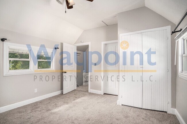 property at 114 E Maple St