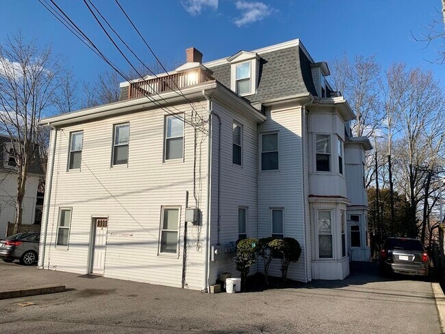 property at 7 Mt Vernon St