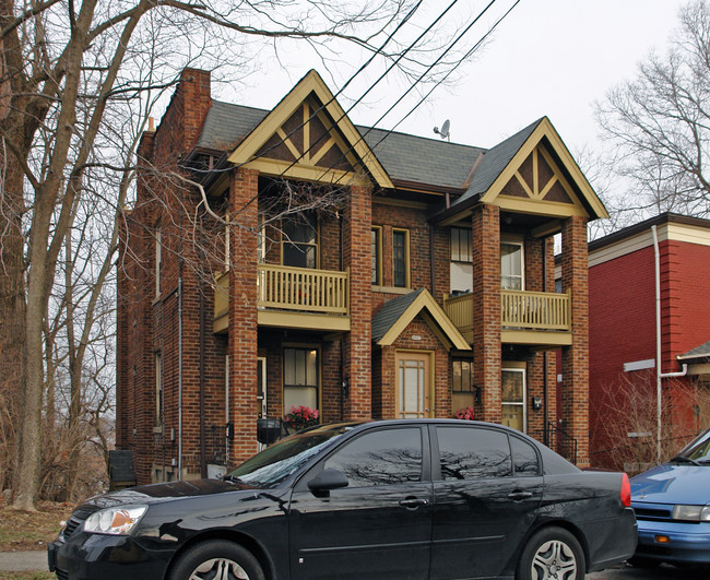 3067 Mathers St in Cincinnati, OH - Foto de edificio - Building Photo