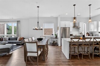 1214 Chelsea Cir NW in Atlanta, GA - Building Photo - Building Photo