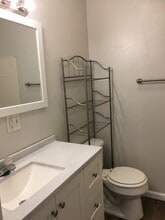 5300 May Cir, Unit B in Cross Lanes, WV - Building Photo - Building Photo