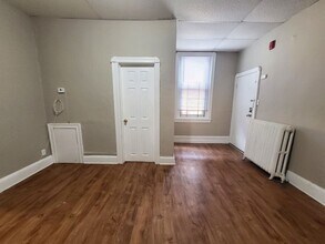 5731 Woodland Ave in Philadelphia, PA - Building Photo - Building Photo