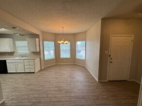 6811 6th St in Lubbock, TX - Building Photo - Building Photo