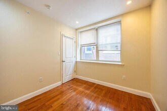 4710 Chestnut St in Philadelphia, PA - Building Photo - Building Photo