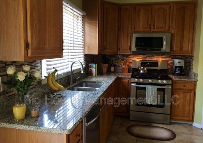 5802 Appleford Dr in Alexandria, VA - Building Photo - Building Photo