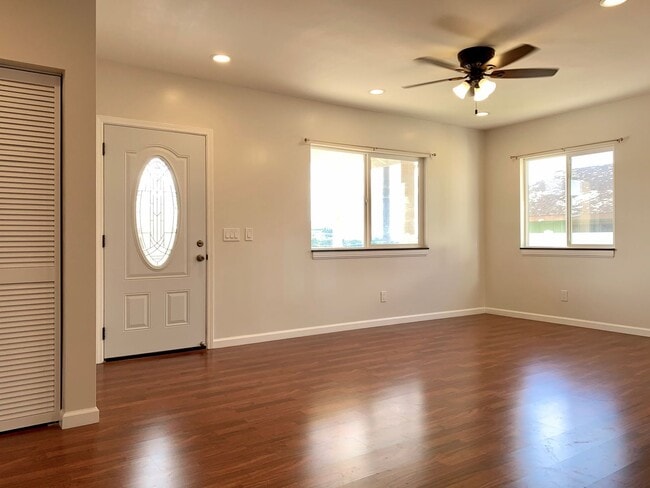 99-050 Nalopaka Pl in Aiea, HI - Building Photo - Building Photo