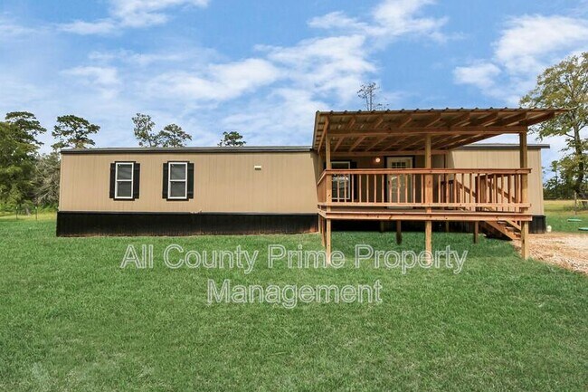 1560 Brown Rd in Willis, TX - Building Photo - Building Photo