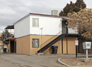 2103 Eton Ave SE in Albuquerque, NM - Building Photo - Building Photo