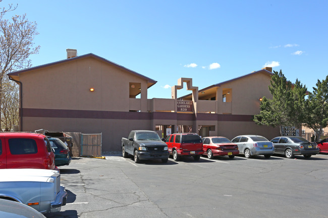 Candelaria Gardens in Albuquerque, NM - Foto de edificio - Primary Photo