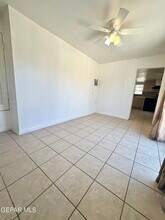 517 Bataan Cir in El Paso, TX - Building Photo - Building Photo