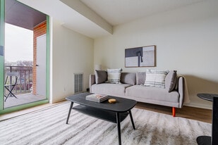 4650 Washington Blvd in Arlington, VA - Building Photo