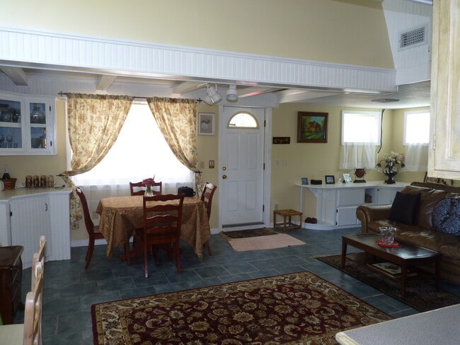 16 Kingwood St in Wareham, MA - Building Photo - Building Photo