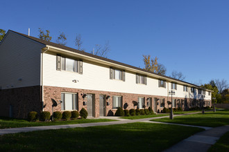 Westerfield Townhomes in Dayton, OH - Building Photo - Building Photo