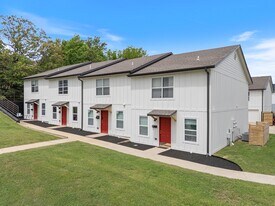 829 Oakland Ave in Fayetteville, AR - Building Photo