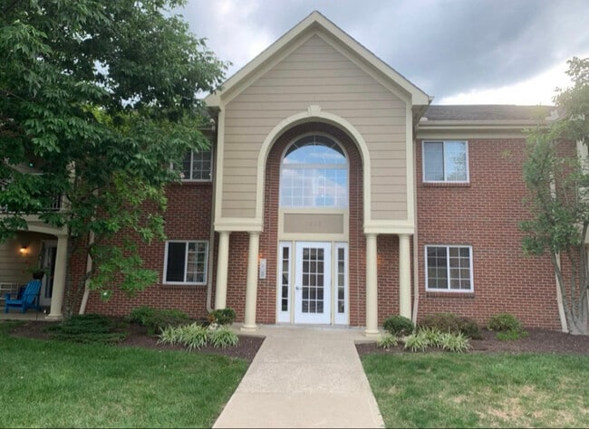 property at 7323 Chatham Ct