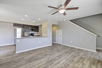 856 E Wandering Ln-Unit -104 in Kuna, ID - Building Photo - Building Photo