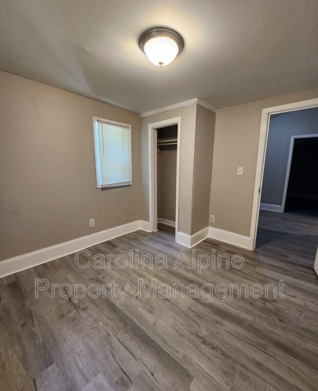 509 E Holly St in Dallas, NC - Building Photo - Building Photo