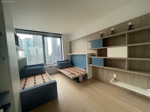 23-15 44th Dr in Queens, NY - Building Photo - Building Photo