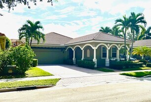 195 Via Veracruz in Jupiter, FL - Building Photo