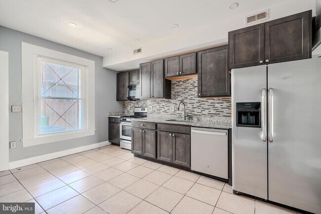 709 N Linwood Ave in Baltimore, MD - Building Photo - Building Photo