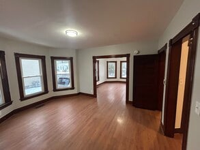 6 Holmes St in Nashua, NH - Building Photo - Building Photo