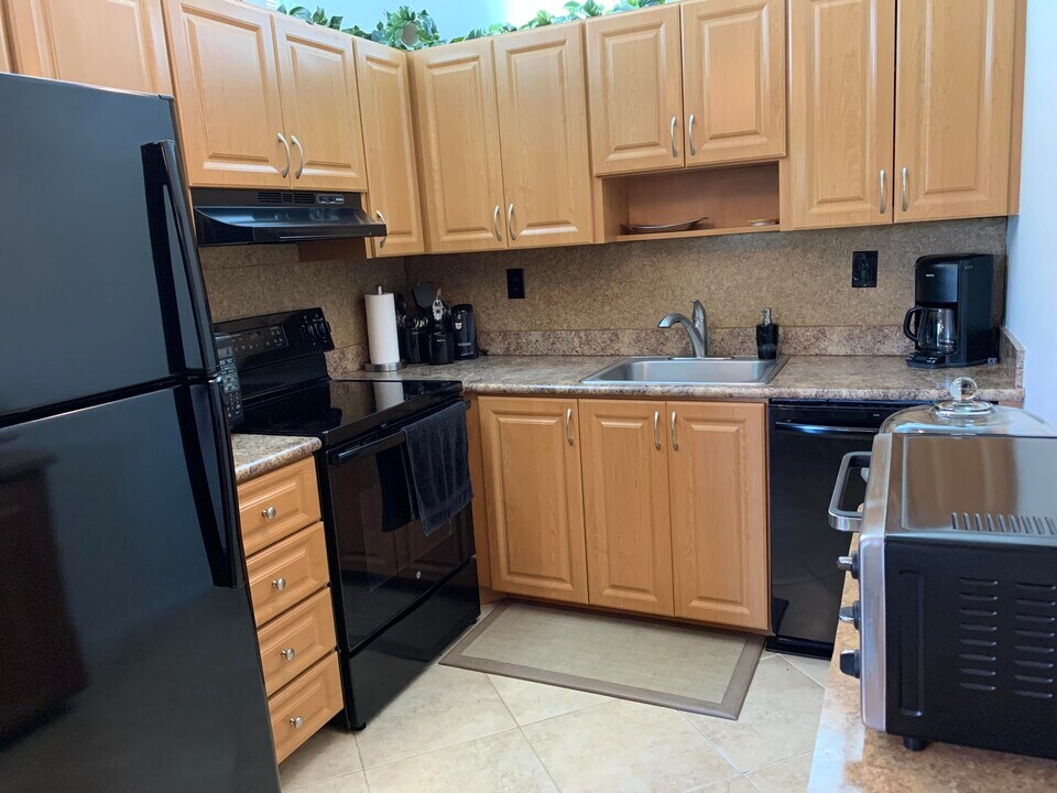 750 Burgundy P in Delray Beach, FL - Building Photo