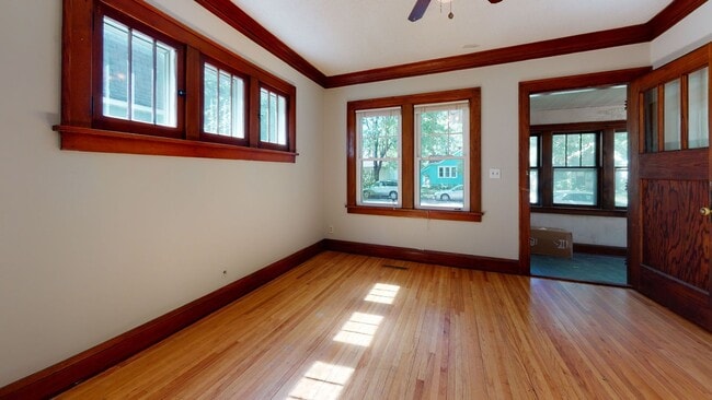 836 22nd Ave SE in Minneapolis, MN - Building Photo - Building Photo