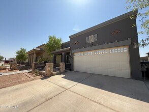 3856 Loma Cortez Dr in El Paso, TX - Building Photo - Building Photo