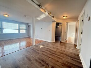 43 May St, Unit 2T in Cambridge, MA - Building Photo - Building Photo