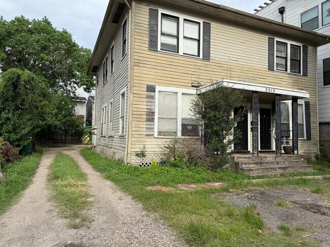 property at 2515 Taft St
