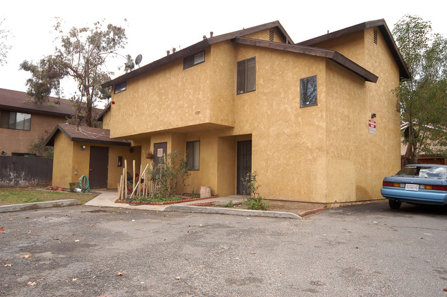 5109 Boxwood Pl in Riverside, CA - Foto de edificio - Building Photo