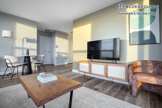 5600 N Sheridan Rd, Unit FL14-ID919 in Chicago, IL - Building Photo - Building Photo