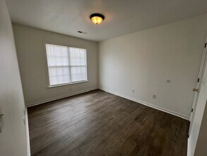 434 Fernway Dr in Burlington, NC - Building Photo - Building Photo