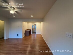 3202 NE 81st Ave in Portland, OR - Building Photo - Building Photo
