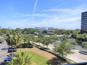 2421 NE 65th St in Fort Lauderdale, FL - Building Photo - Building Photo