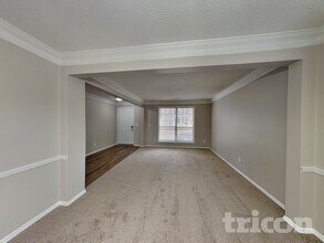 787 Woodstone Rd in Lithonia, GA - Foto de edificio - Building Photo