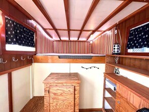 2143 N Northlake Way in Seattle, WA - Building Photo - Building Photo