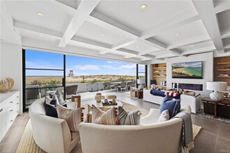 2148 E Oceanfront in Newport Beach, CA - Building Photo - Building Photo