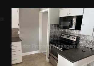 1611 Crook Ave in Cheyenne, WY - Building Photo - Building Photo