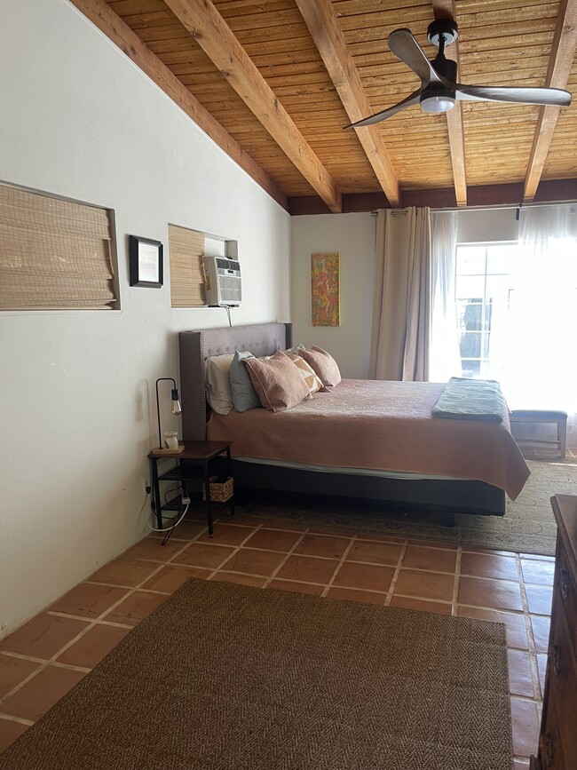 8852 Wonderland Ave, Unit Furnished Laurel Canyon