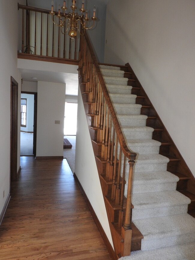 1720 W Bradford Dr, Unit Mequon Concord Place Cond in Mequon, WI - Building Photo - Building Photo