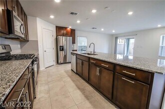 8171 Calpena Ave in Las Vegas, NV - Building Photo - Building Photo