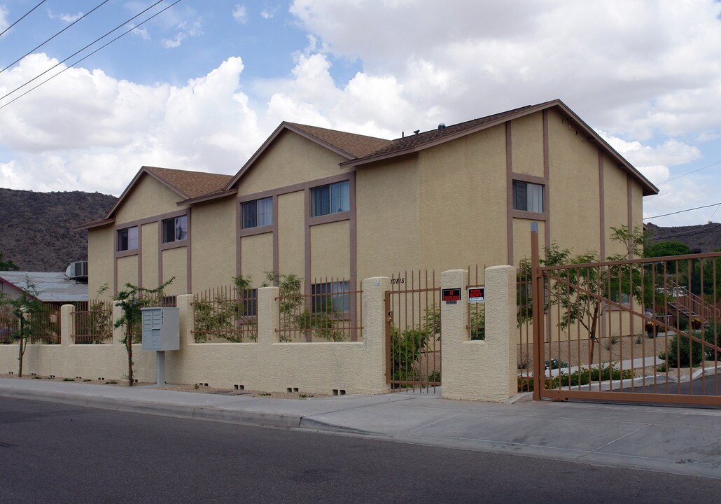 10815 N 18th Dr in Phoenix, AZ - Building Photo