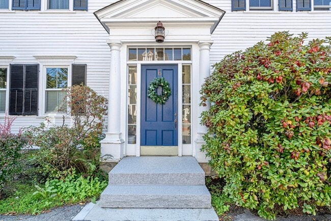 6 Orange St in Newburyport, MA - Building Photo - Building Photo
