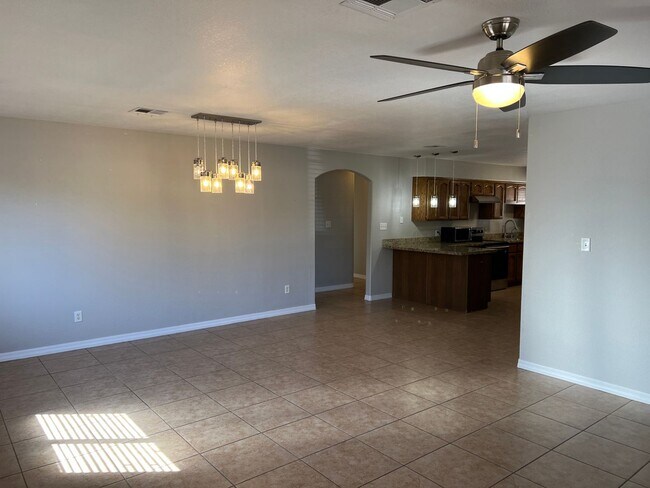 1407 N Daniela Ave in Somerton, AZ - Building Photo - Building Photo