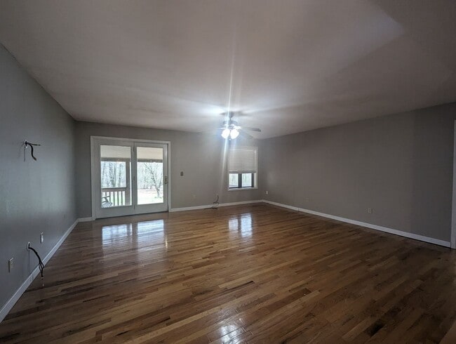 180 Pool Dr in Batesville, AR - Building Photo - Building Photo